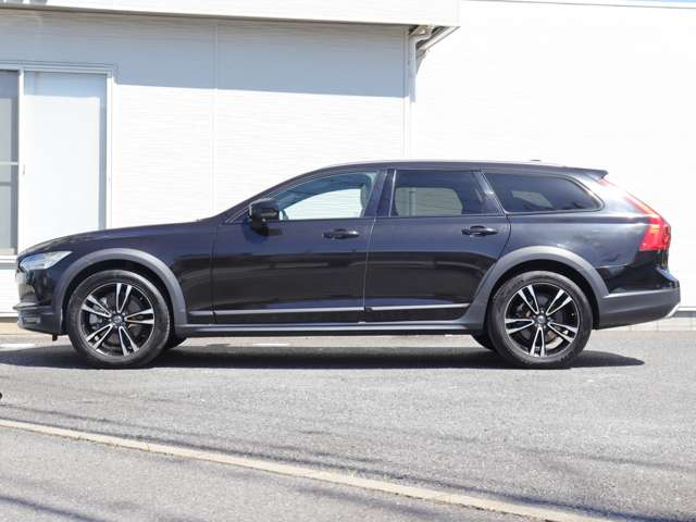 Volvo V90 Cross Country 11