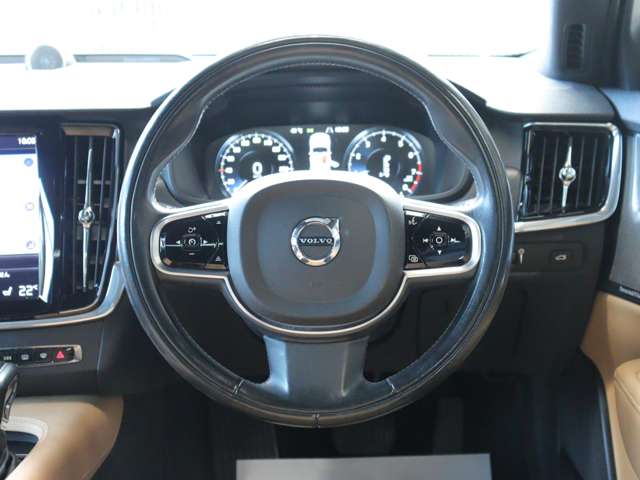 Volvo V90 Cross Country 12