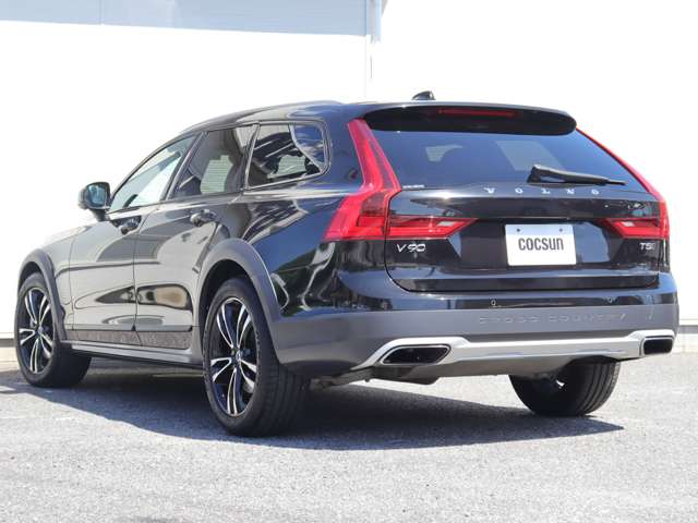 Volvo V90 Cross Country 10