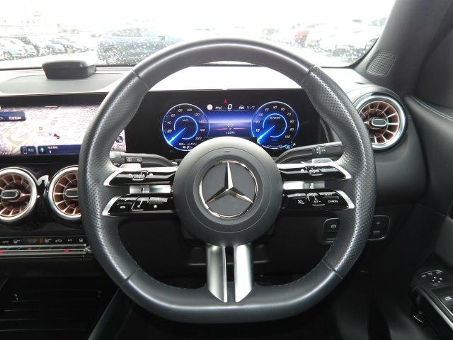Mercedes-Benz EQB 11