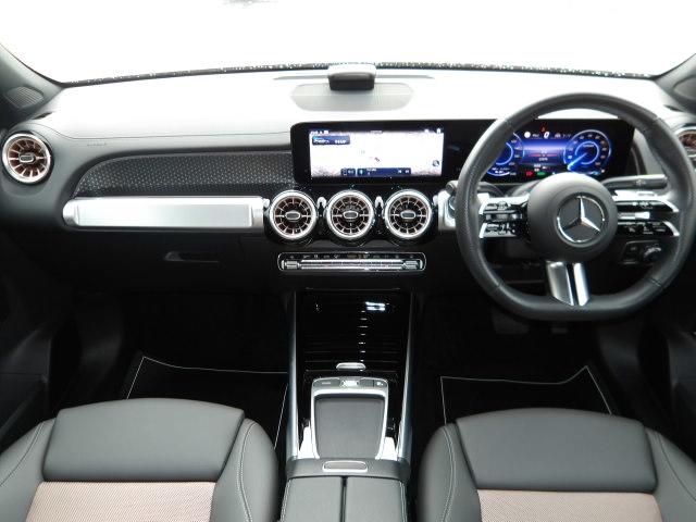 Mercedes-Benz EQB 12