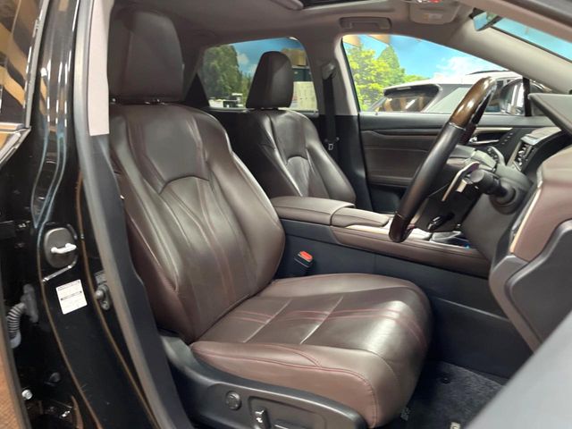 Lexus RX 8