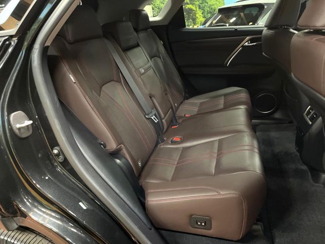 Lexus RX 9