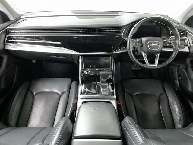 Audi Q8 5