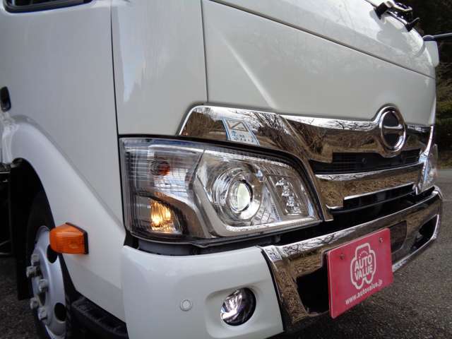 Hino Dutro 11