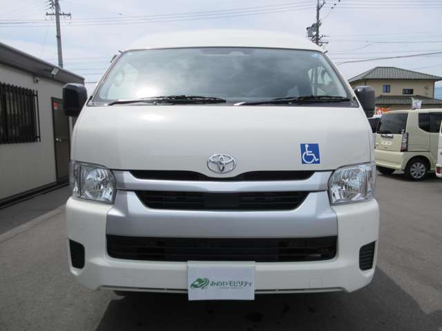 Toyota Hiace Commuter 5