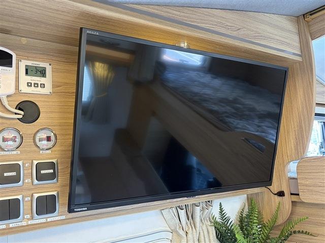 Mitsubishi Fuso Canter 9