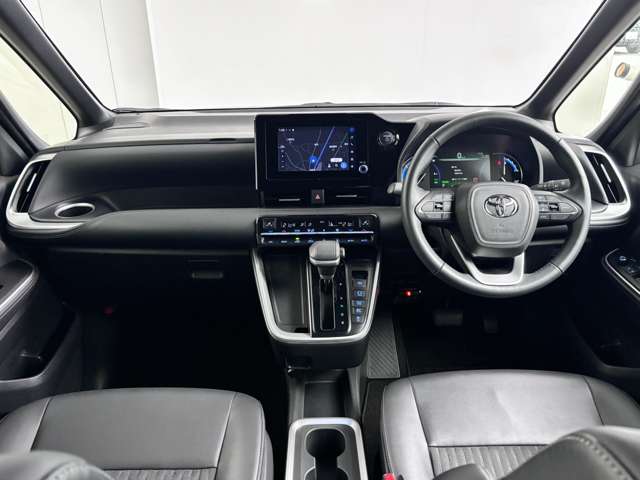 Toyota Noah 9