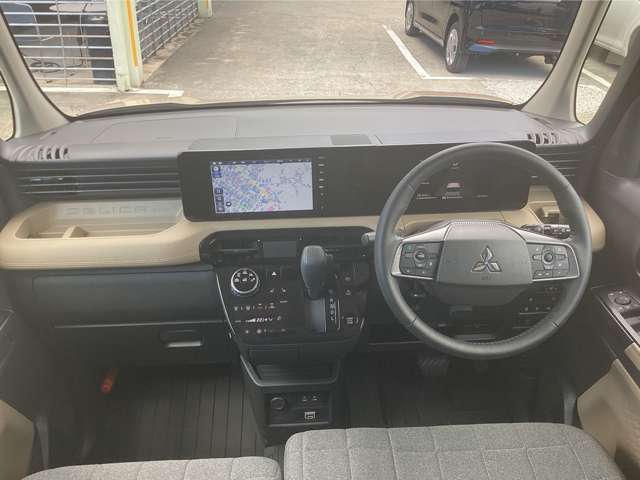 Mitsubishi Delica Mini 6