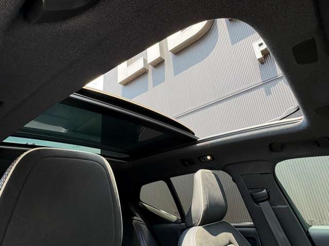 Volvo XC40 8