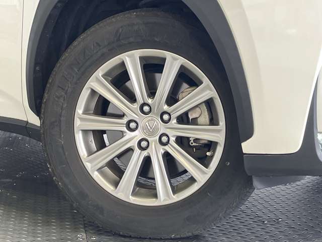 Lexus NX 5