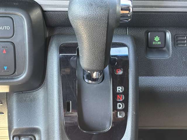 Honda N-VAN 12