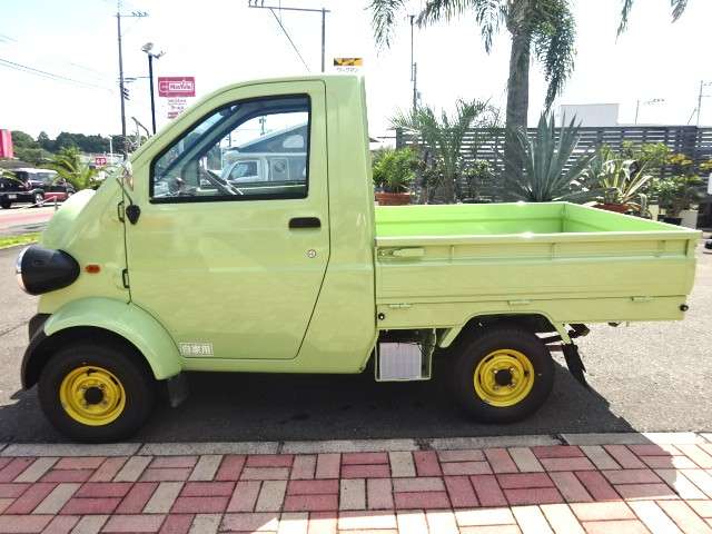 Daihatsu Midget II 2
