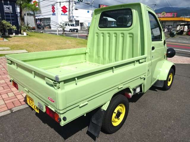 Daihatsu Midget II 3