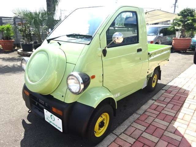 Daihatsu Midget II 8
