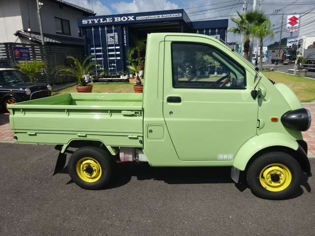 Daihatsu Midget II 10