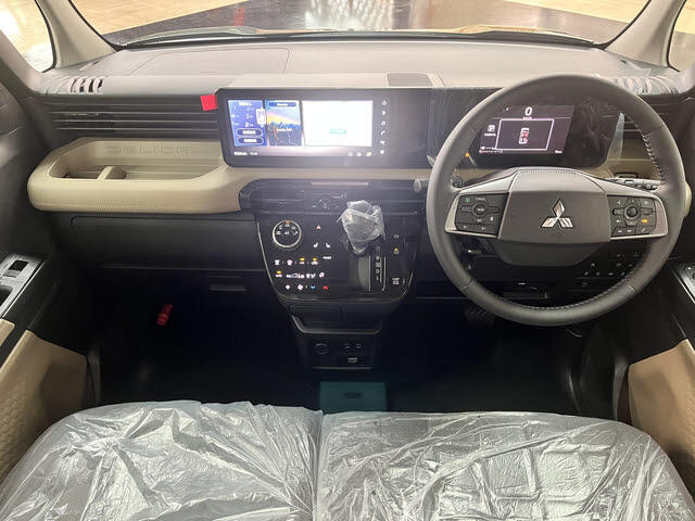 Mitsubishi Delica Mini 3