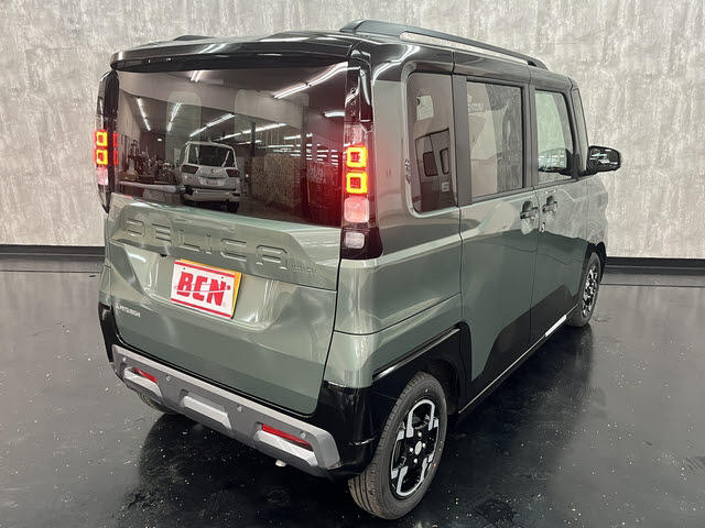 Mitsubishi Delica Mini 5