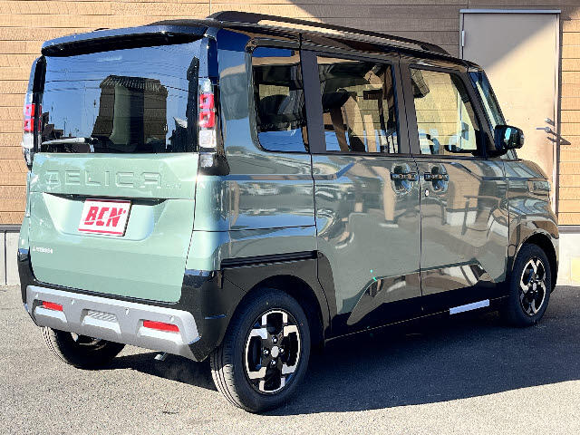 Mitsubishi Delica Mini 5