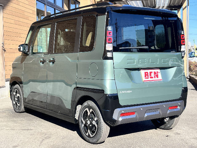 Mitsubishi Delica Mini 6