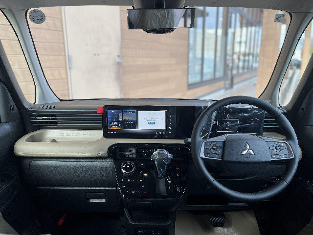 Mitsubishi Delica Mini 3
