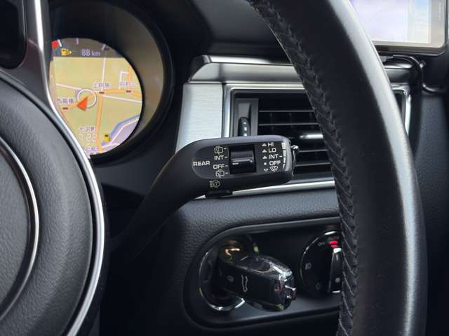 Porsche Macan 11