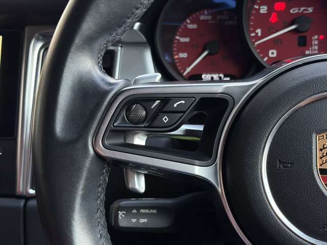 Porsche Macan 8