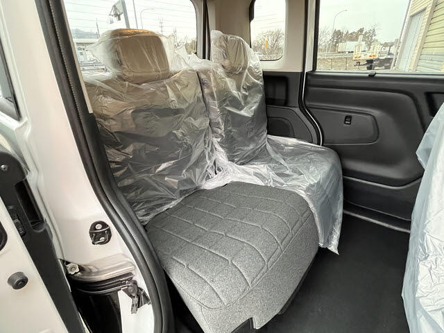 Mitsubishi Delica Mini 8