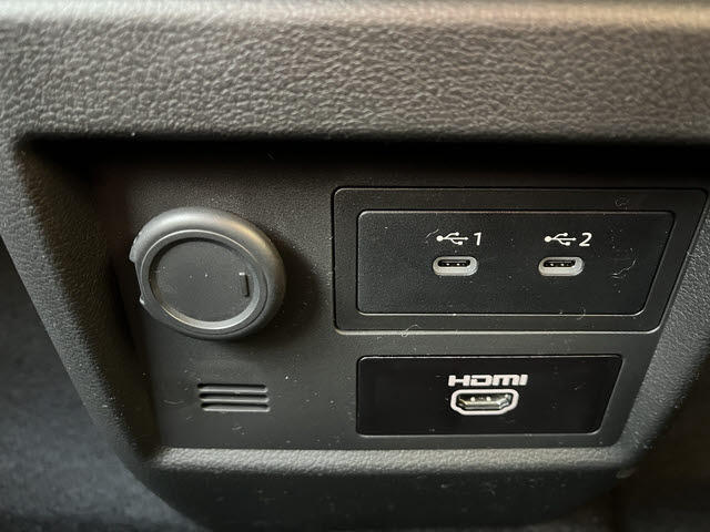 Mitsubishi Delica Mini 12