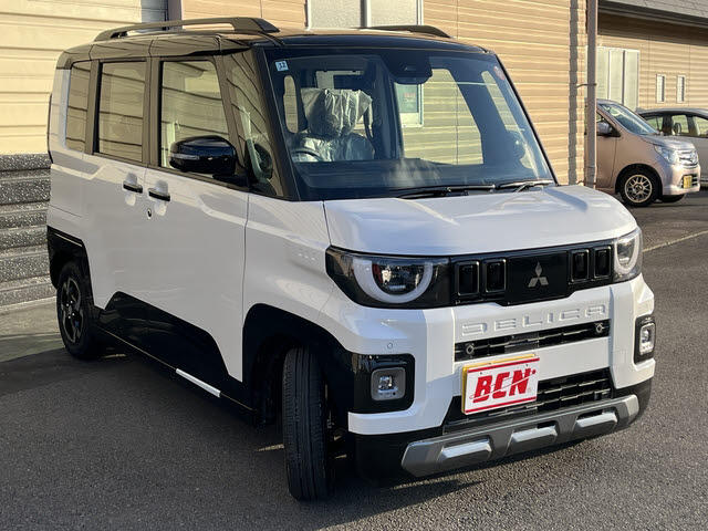 Mitsubishi Delica Mini 2