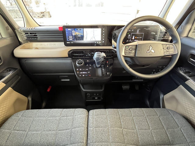 Mitsubishi Delica Mini 3