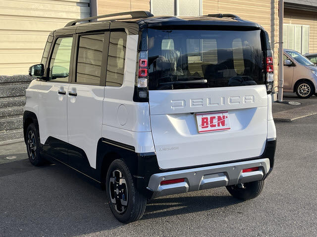 Mitsubishi Delica Mini 6
