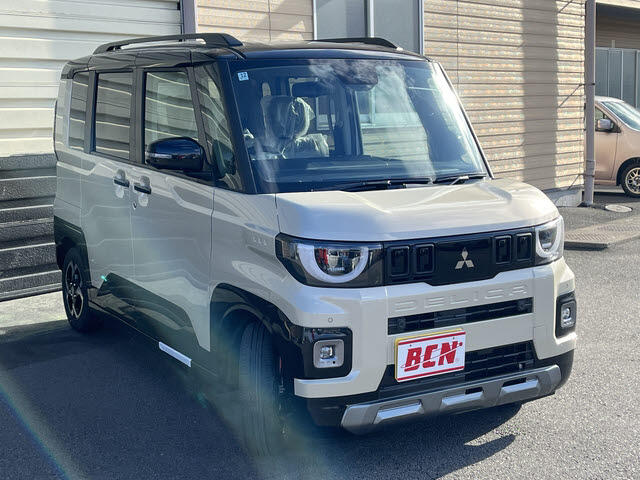 Mitsubishi Delica Mini 2