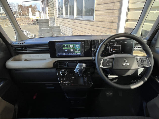 Mitsubishi Delica Mini 3