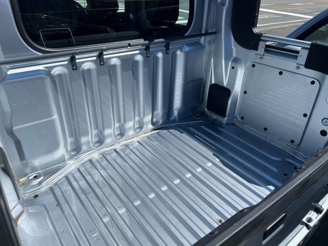 Daihatsu Hijet Deck Van 8