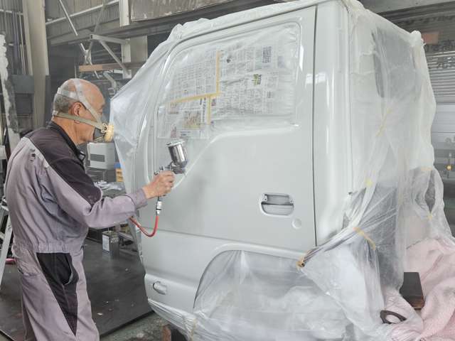 Isuzu Elf 6