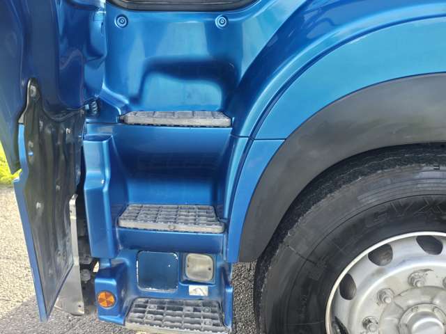 Hino Profia 11