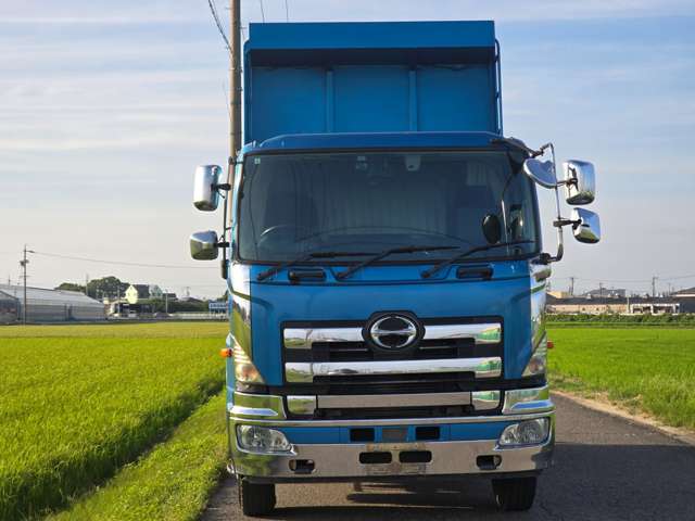 Hino Profia 4