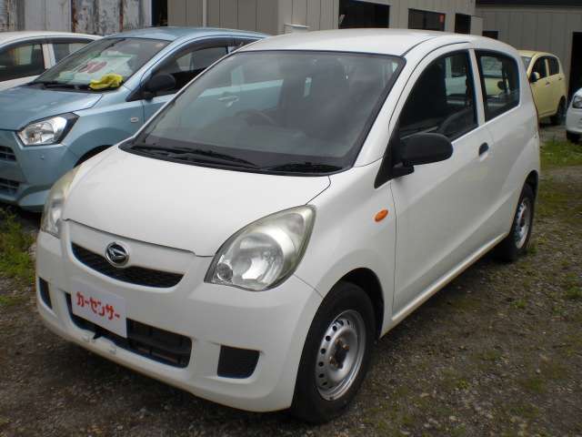 Daihatsu Mira 3