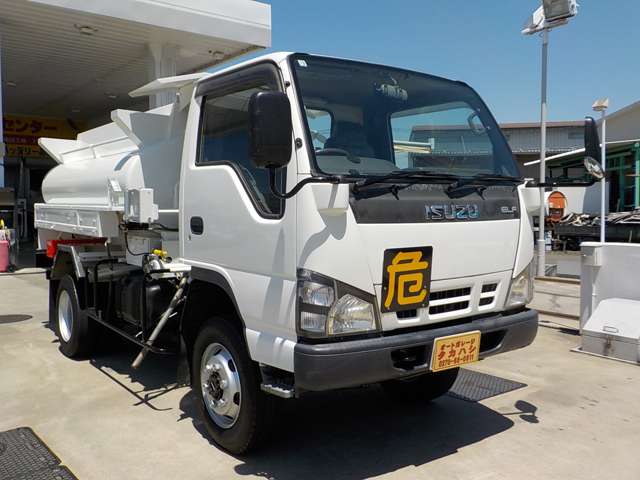 Isuzu Elf 7