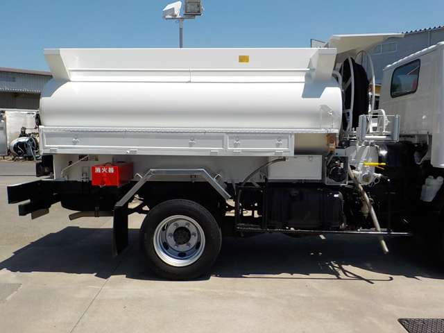 Isuzu Elf 10