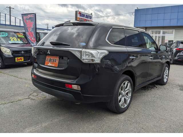 Mitsubishi Outlander PHEV 9