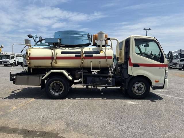 Hino Dutro 6