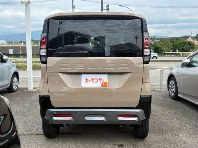 Mitsubishi Delica Mini 5
