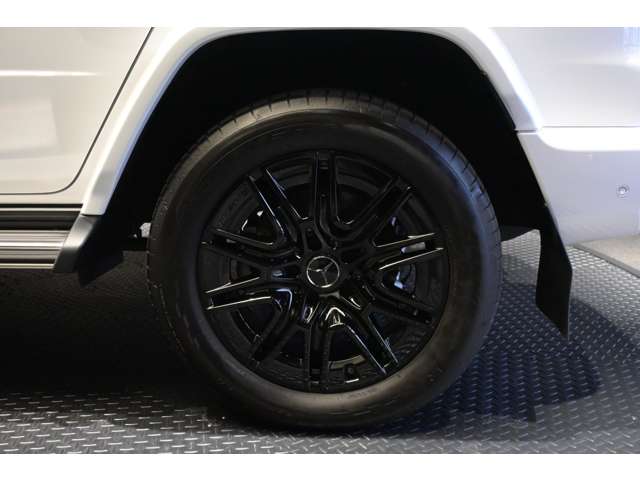 Mercedes-Benz G-Class 11