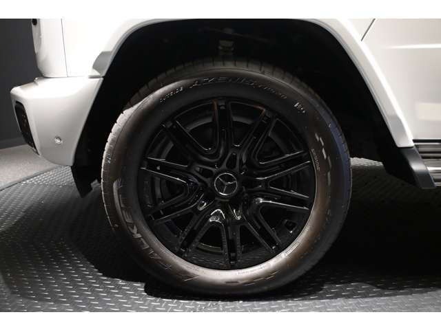 Mercedes-Benz G-Class 12