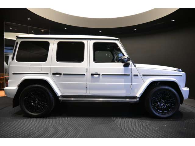 Mercedes-Benz G-Class 4