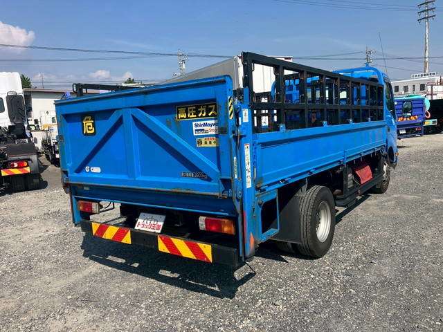 Hino Dutro 7
