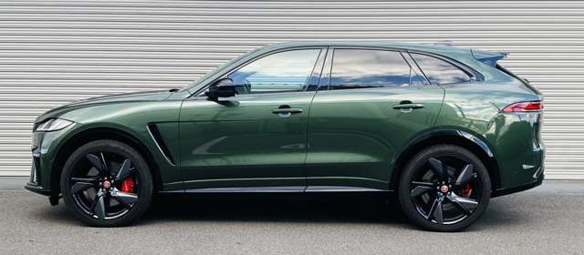 Jaguar F-Pace 12