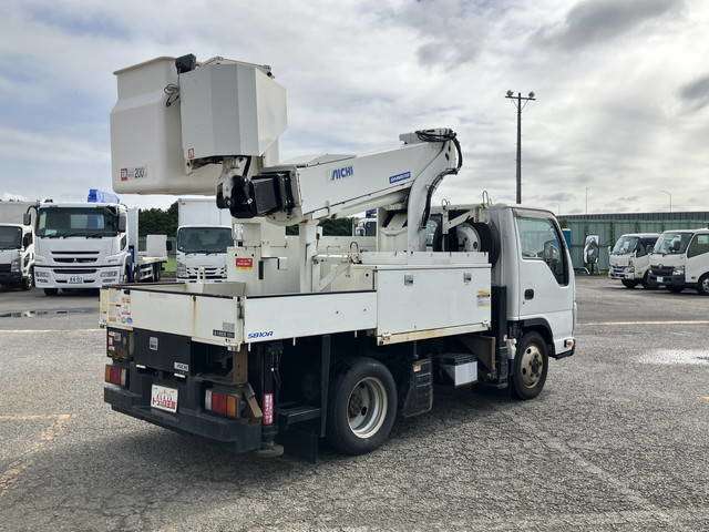 Isuzu Elf 2